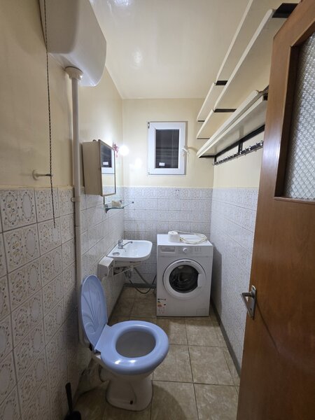 Berceni, pe strada Moldovita,